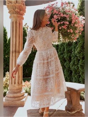 Ivy City Co Sicily Midi Dress In Champagne Size Medium Summer Classy Whimsical